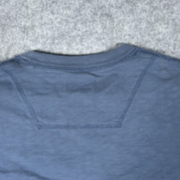 Timberland T Shirt Men's Size Large Blue Long Sleeve Blank Mini Logo Regular Fit - Picture 13 of 14